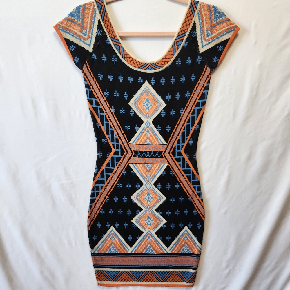 Geometric Scoop Neck Bodycon Mini Dress